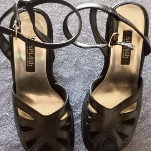 Splash brand size 5.5 wedge heels